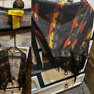 Wrangler Navajo Felringe Shawl